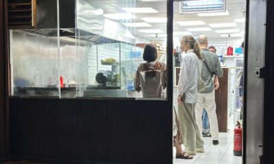 فرصة استثمارية: كافتيريا (بلوم) للتقبيل في قلب “البلد” بجدة – موقع حيوي ومعدات جديدة